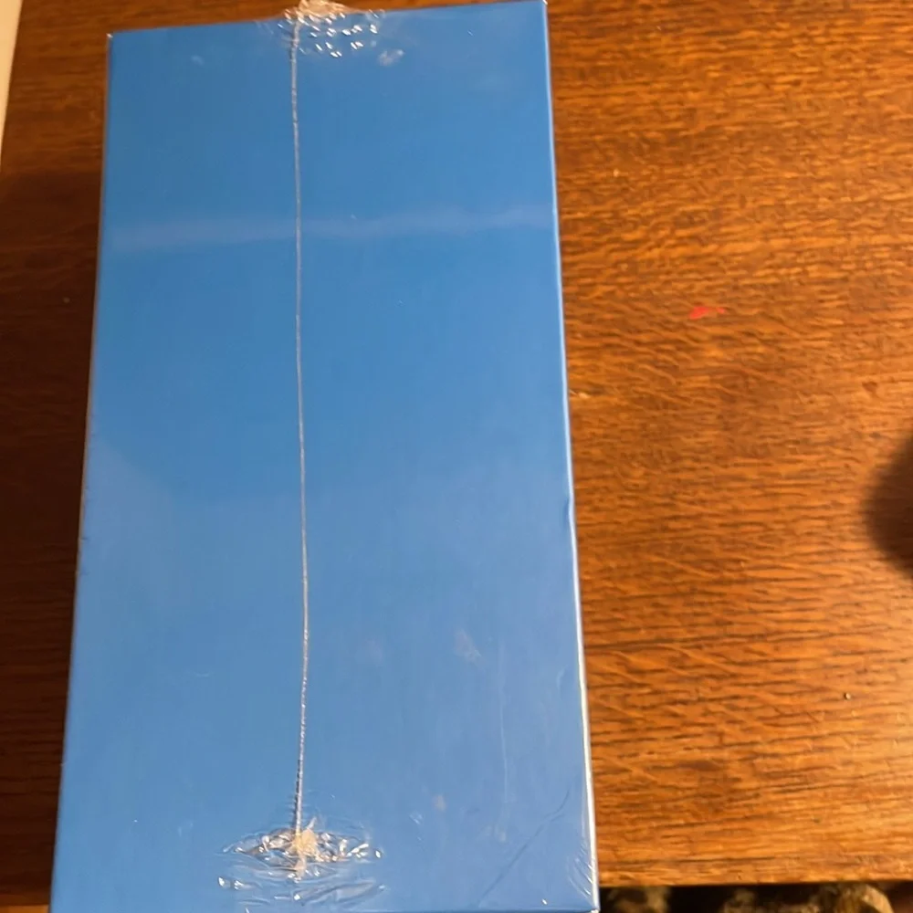 Renpho eye massager. Factory sealed - never opened. - Picture 4 of 4